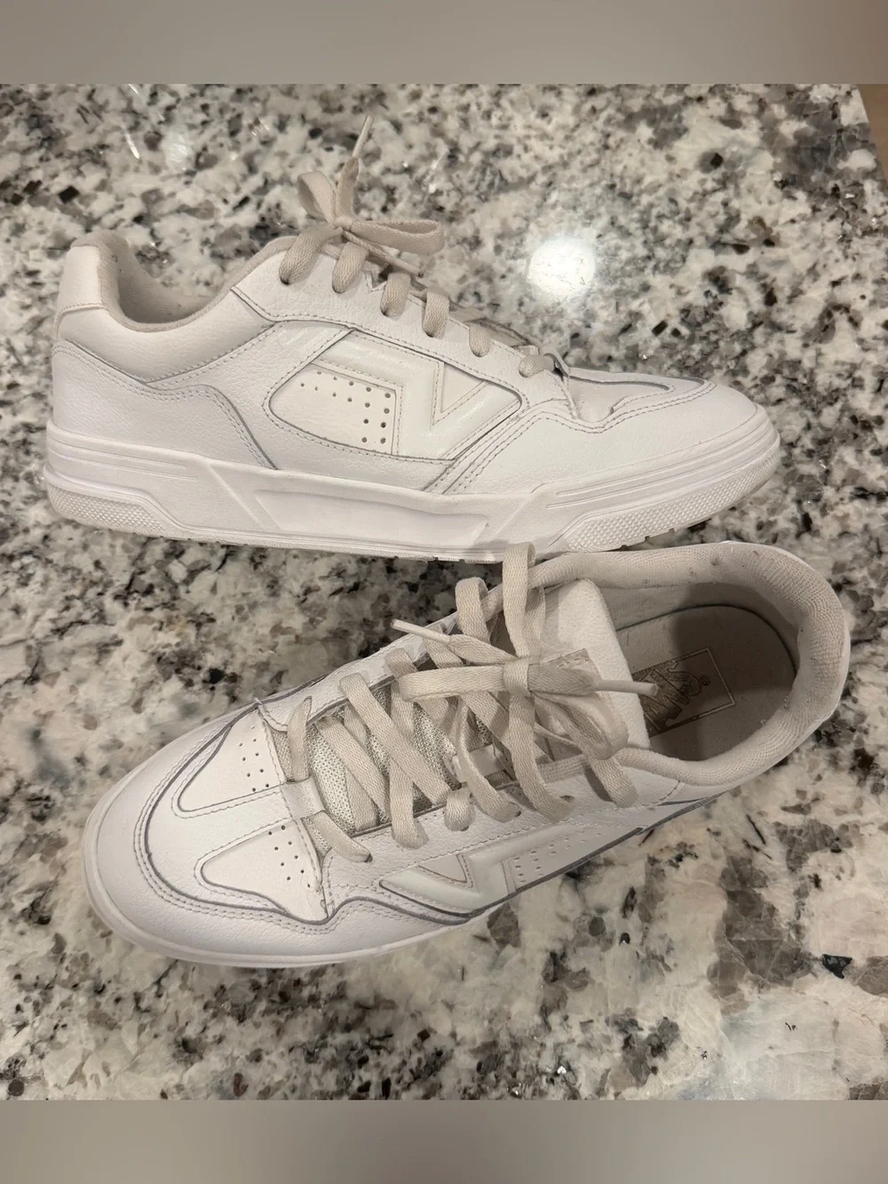 Vans Hylane Leather (White) - Men’s 10.5 US